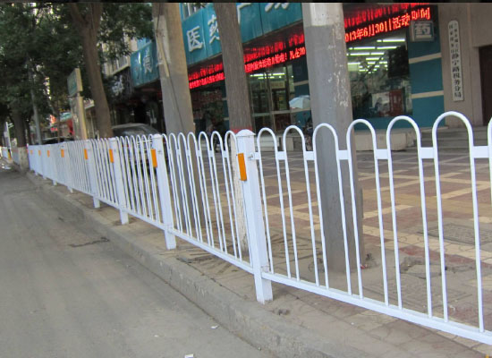 市政道路圍欄.jpg