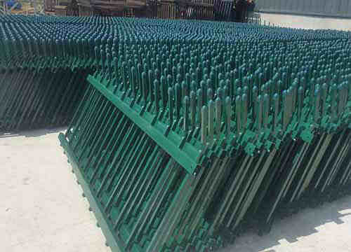 焊接式道路護(hù)欄