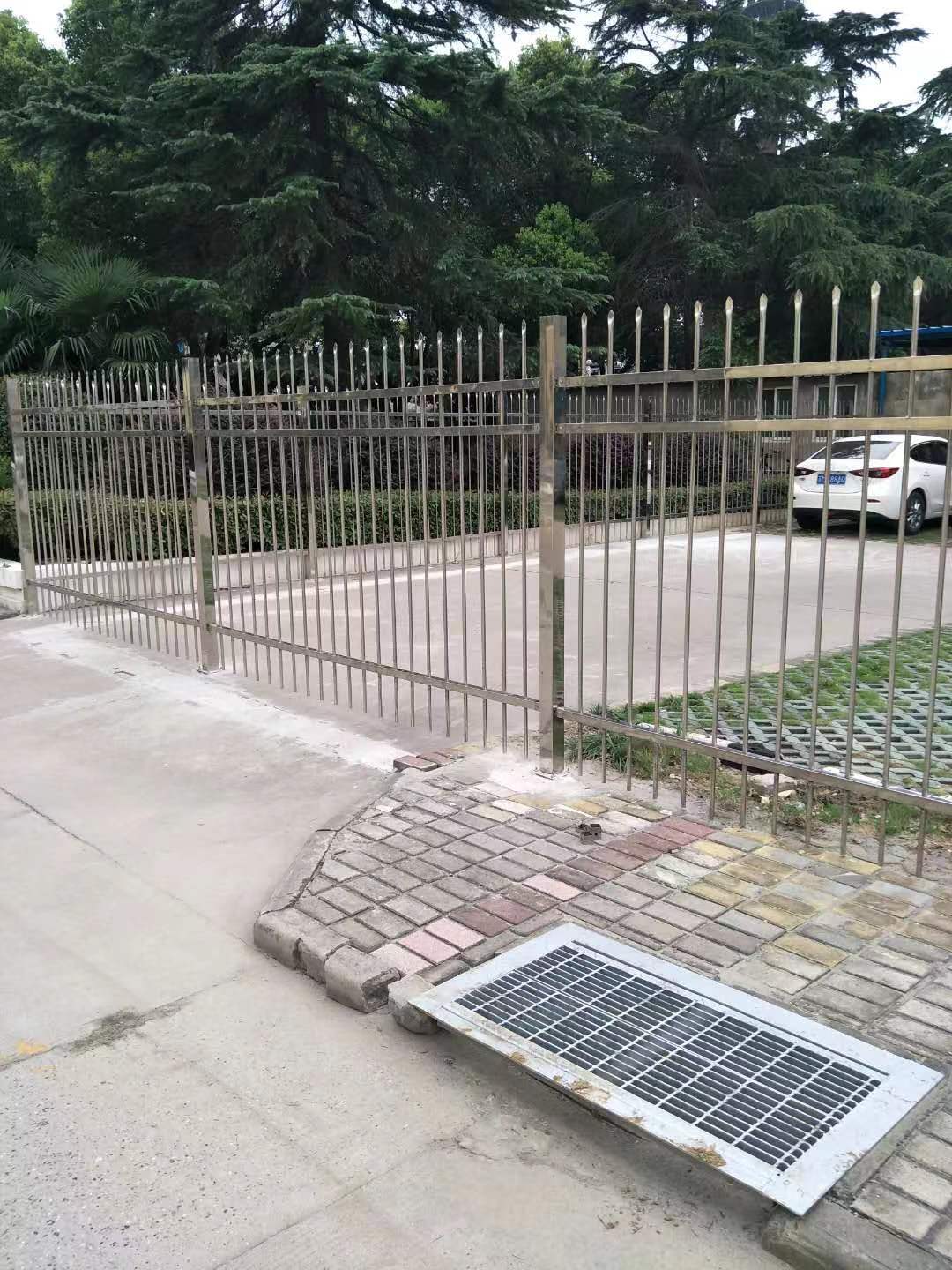 不銹鋼護(hù)欄